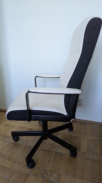 Scaun birou rotativ IKEA Millberget - alb/bej (Murum bej)