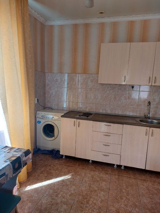 Сдам 1-комнатную квартиру студию.