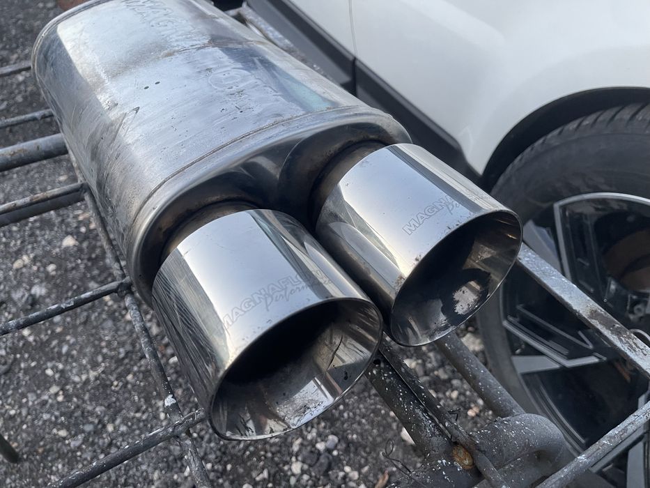 Продавам оригинално гърне MAGNAFLOW Performance