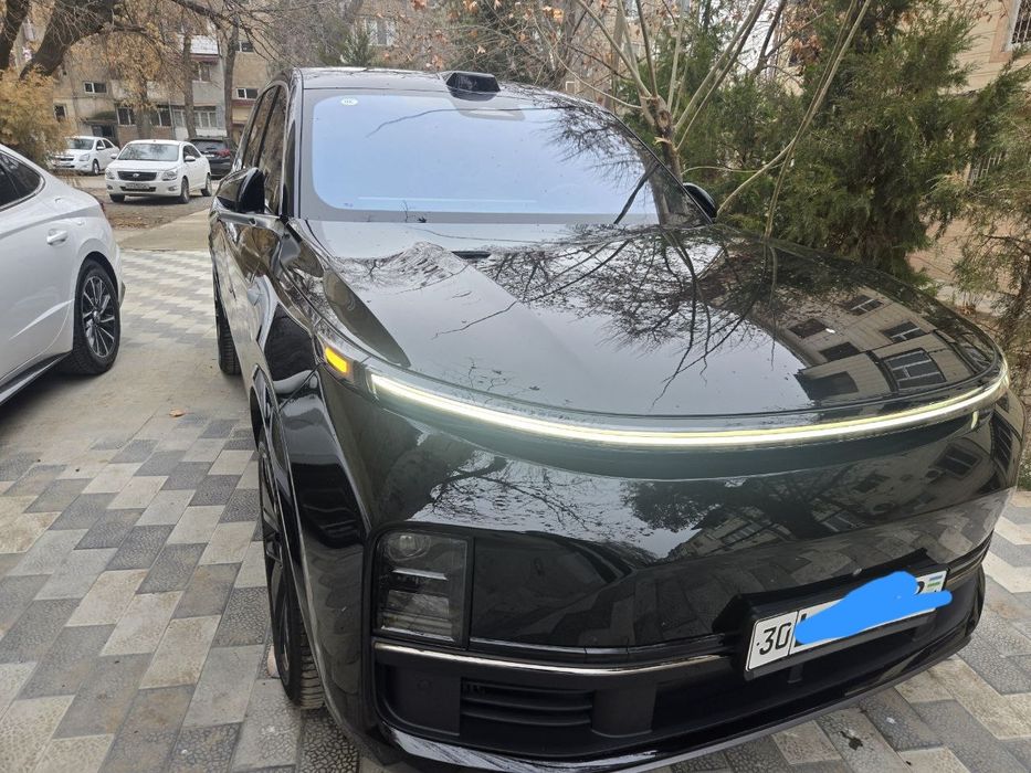 Продаётся автомобиль Li9