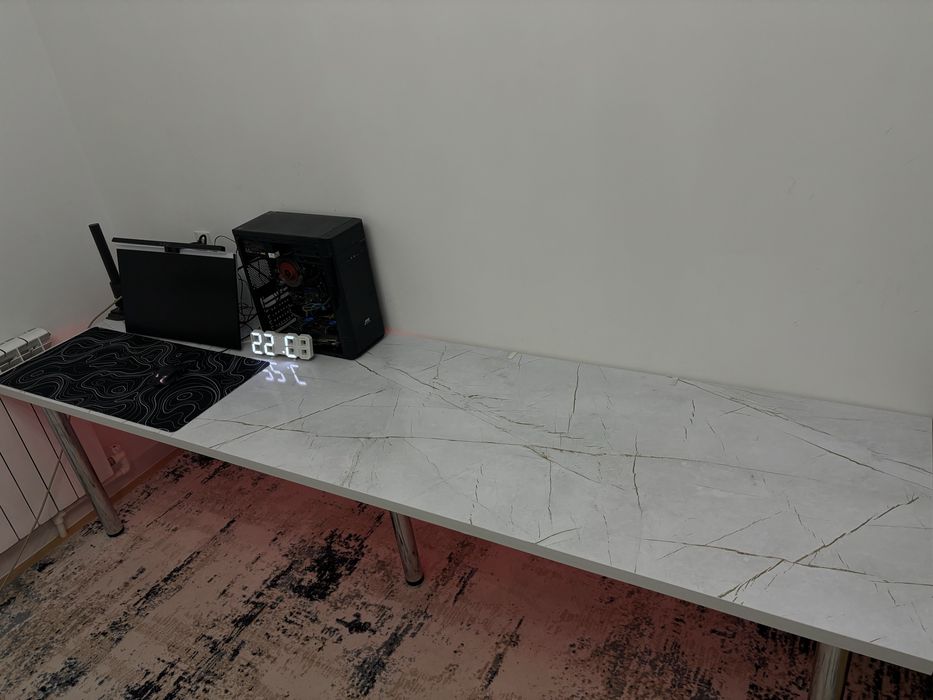 Компьютерный стол 2.70метр