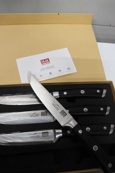 Класически комплект ножове за стек 4 части, високовъглеродна стомана