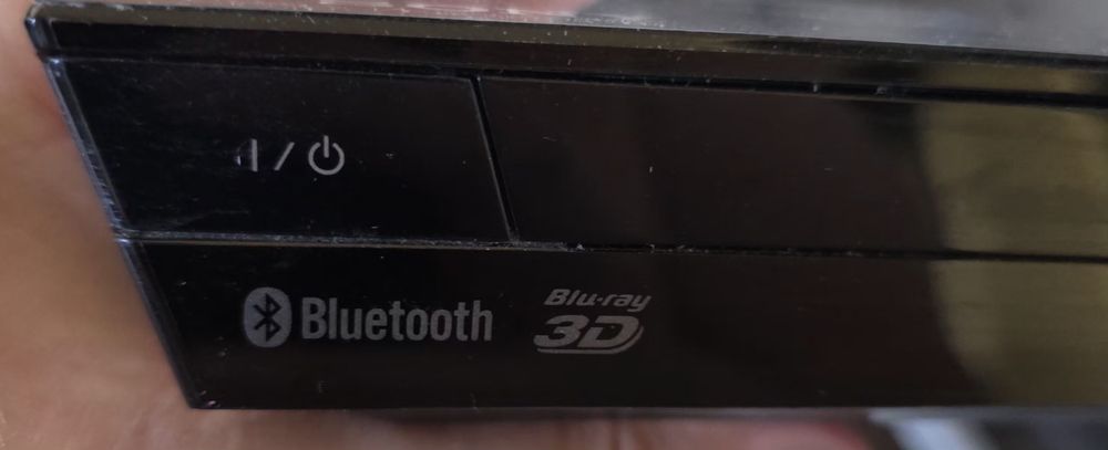 Blue Ray система за домашно кино Sony BDV-E6100, 5.1, 3D, RMS 1000W, DLNA, USB, HDMI, Ethernet, Built-in Wi-Fi, Bluetooth.
Системата е във много добро
