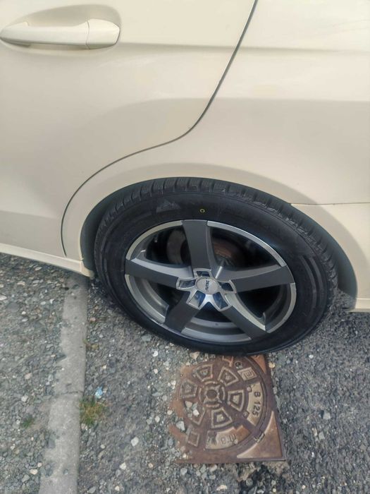 Vand Mercedes Benz E 220