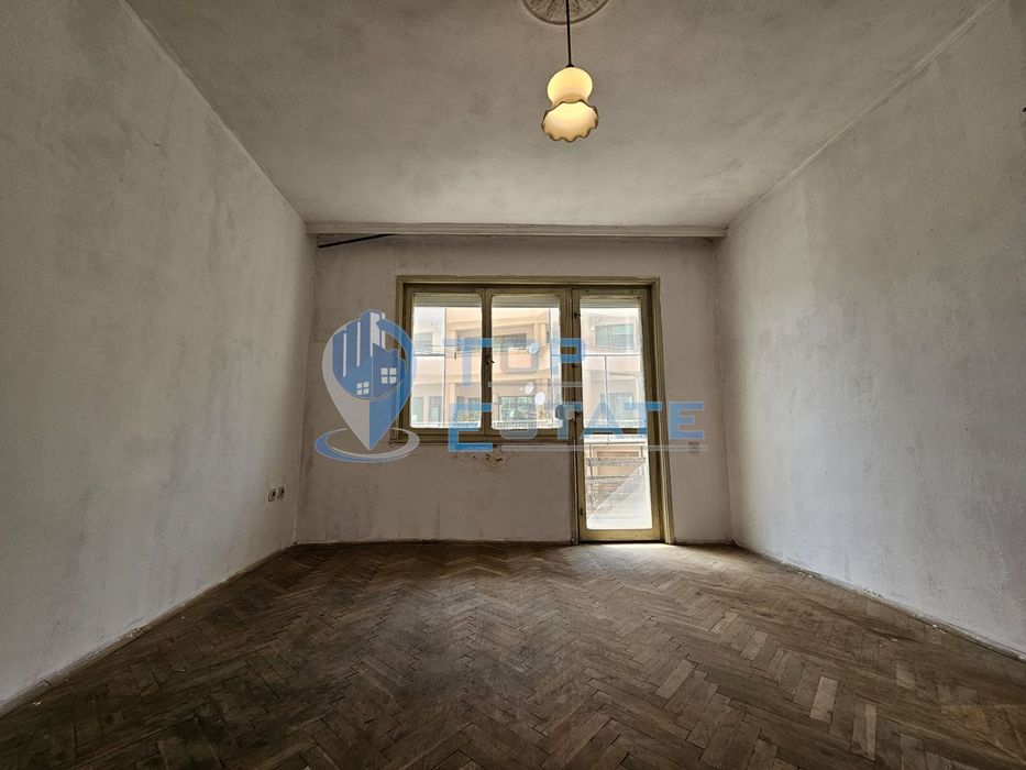 Продава се Многостаен апартамент в Велико Търново, Център - 100 кв.м за 1350 €/кв.м - Снимка #11