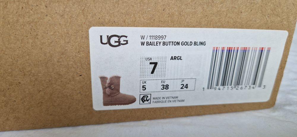 Cizme medii UGG piele