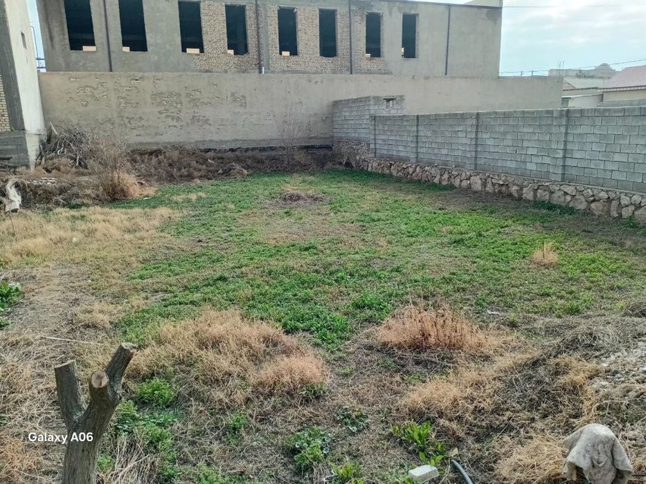 8 сотих уй участка сотилади