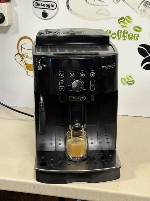 Кафемашина кафе автомат delonghi magnifica S smart с гаранция