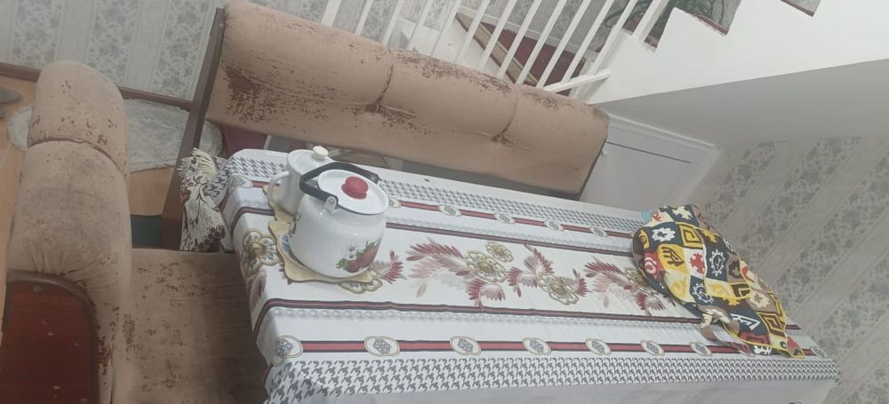 Стол орындықпен бірге