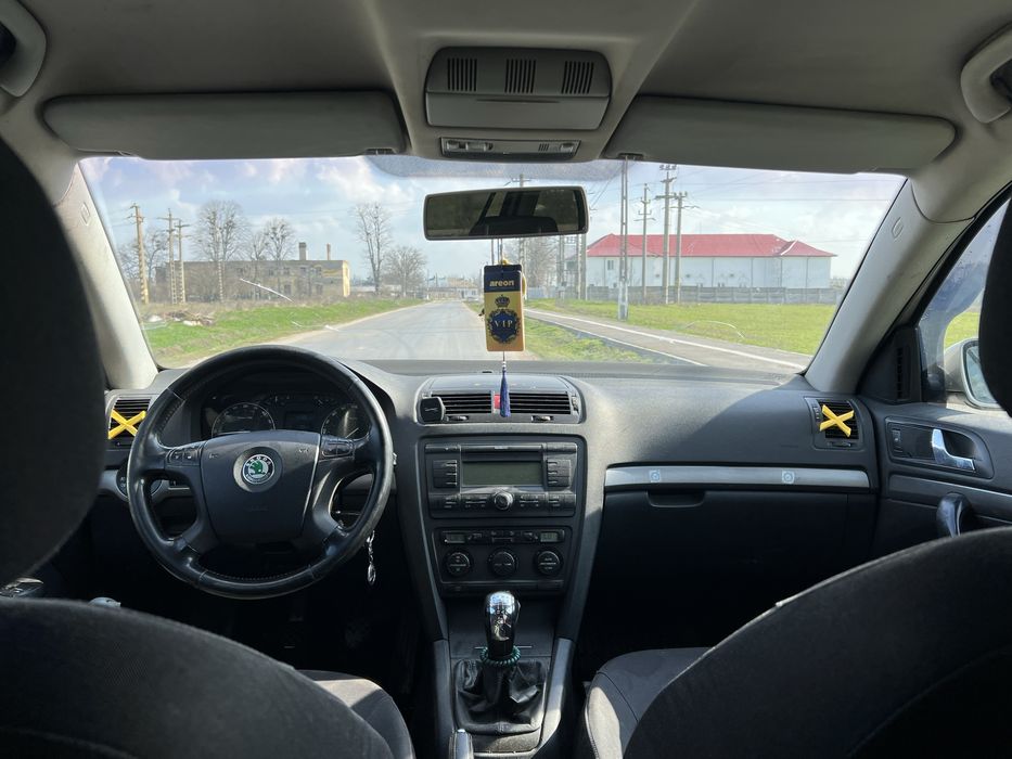 Vand skoda octavia 2 1.9 105 cai