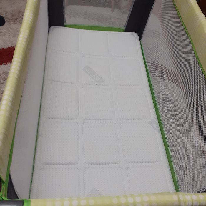 Patut copii pliabil și saltea wellpur