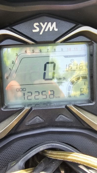 Scuter Sym jet 14 125 cc  varianta LC se conduce cu cat B