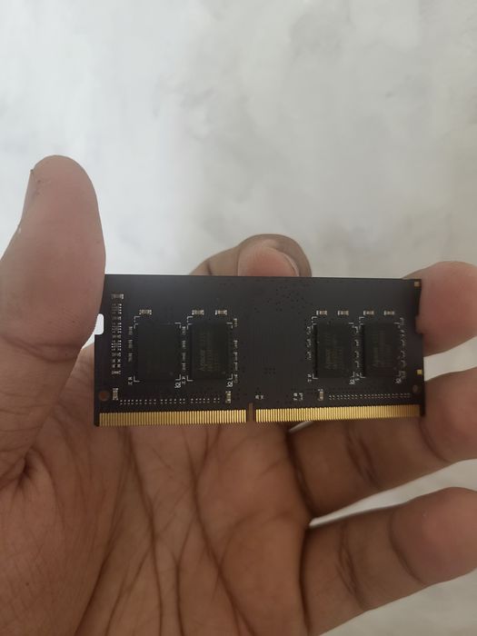 Срочная продажа ОЗУ DDR4 8GB 2666