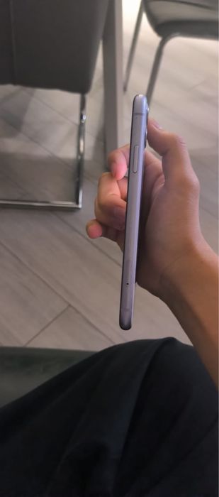 Продаю iphone 11
