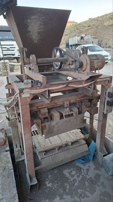 Shlakablok apparat sotiladi