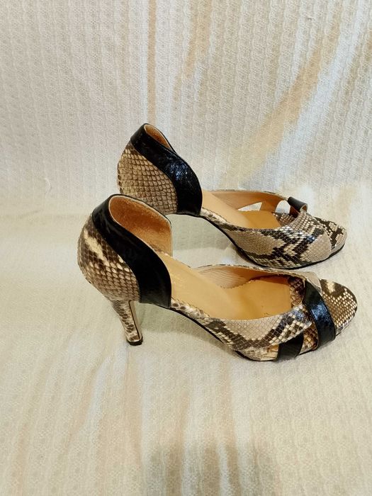 Дамски ботуши и обувки