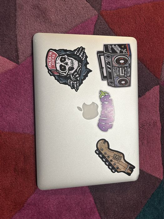 MacBook Air 13” Mid 2013 | i5 | 4GB RAM | 120GB SSD | Работи отлично