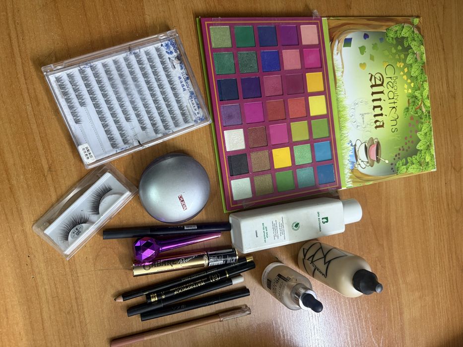 Продам косметики тень