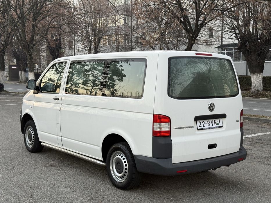 VOLKSWAGEN Transporter 2012 — imagine 4