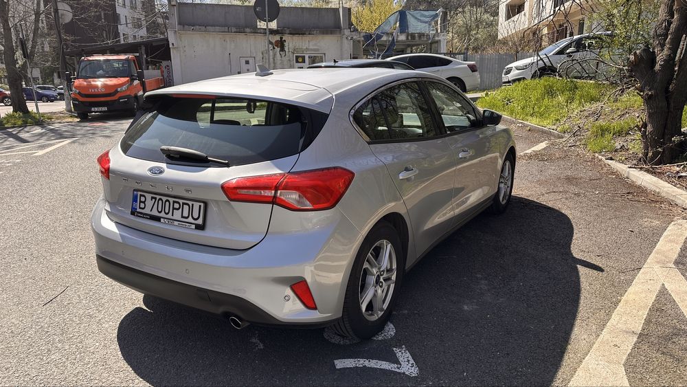 Ford Focus benzină - 123105 km  - Automata 8 viteze