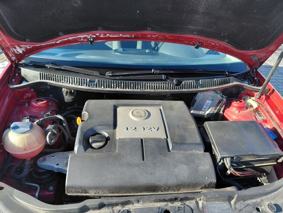 VW Polo 1.2 benzină