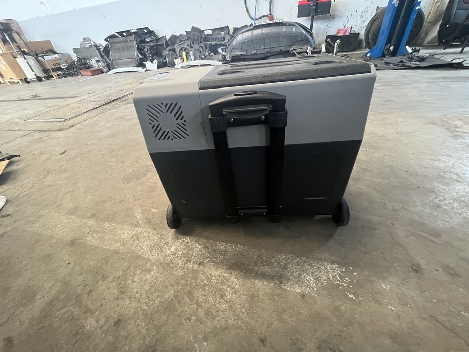 Преносим хладилник фризер 40л компресорен