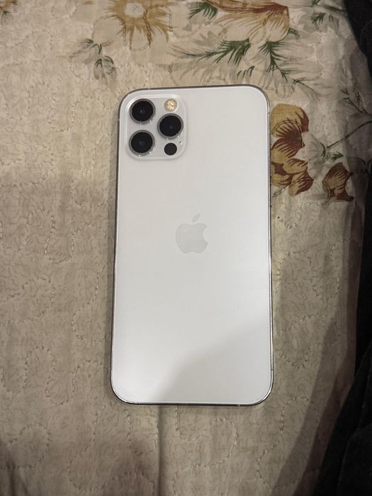 Продам айфон 12про 256гб