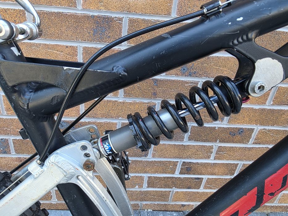 Nicolai DH Mountain Bike – Marzocchi Bomber