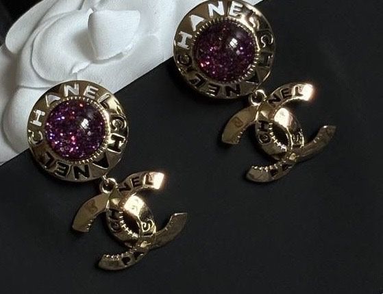 Продаю серьги Chanel