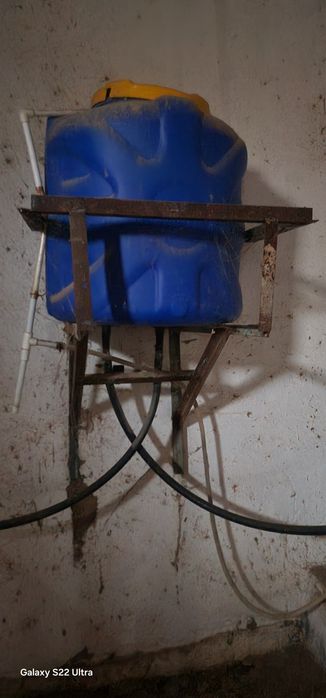 Do'mboq jo'ja boqish uchun tayor uskunalar srochna sotiladi