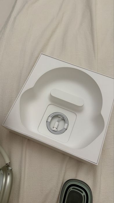 Наушники Airpods max