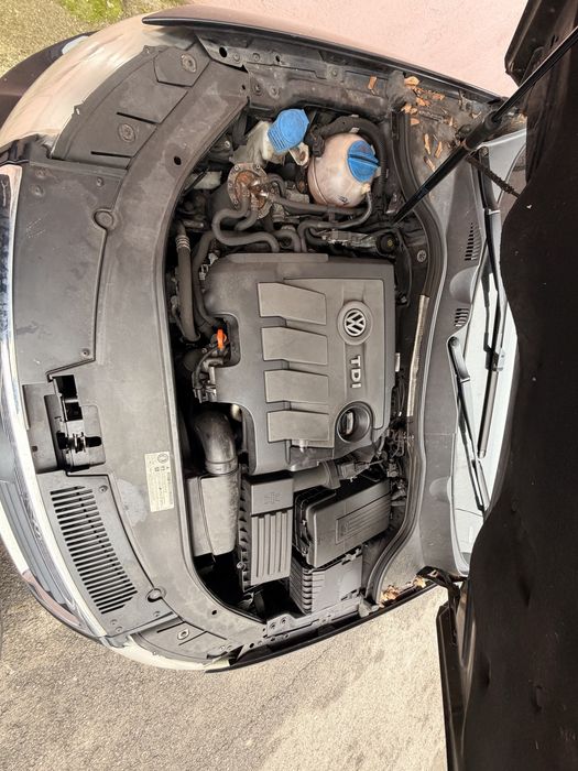 Dezmembrez dezmembrari vw passat b6 motor 1.6 CAYC 105 cai injectie