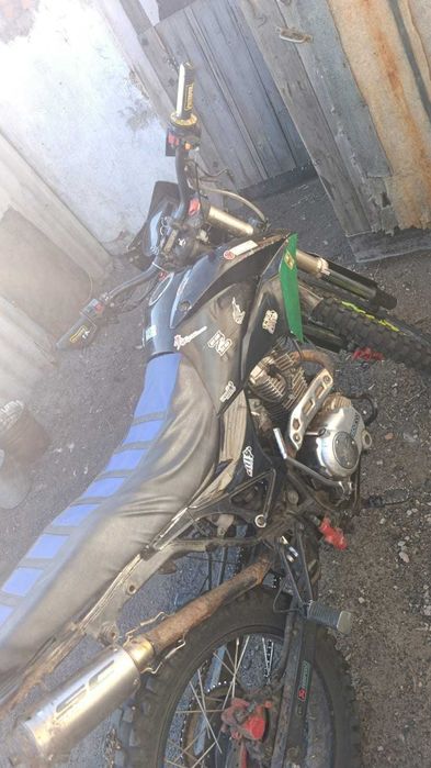 Продам мотоцикл 250 кубов