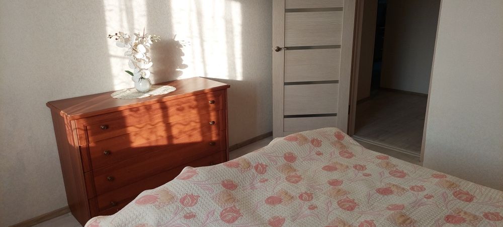 Сдам 2х комн квартиру