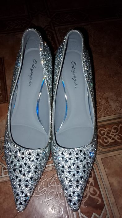 Туфли  сатылады новый