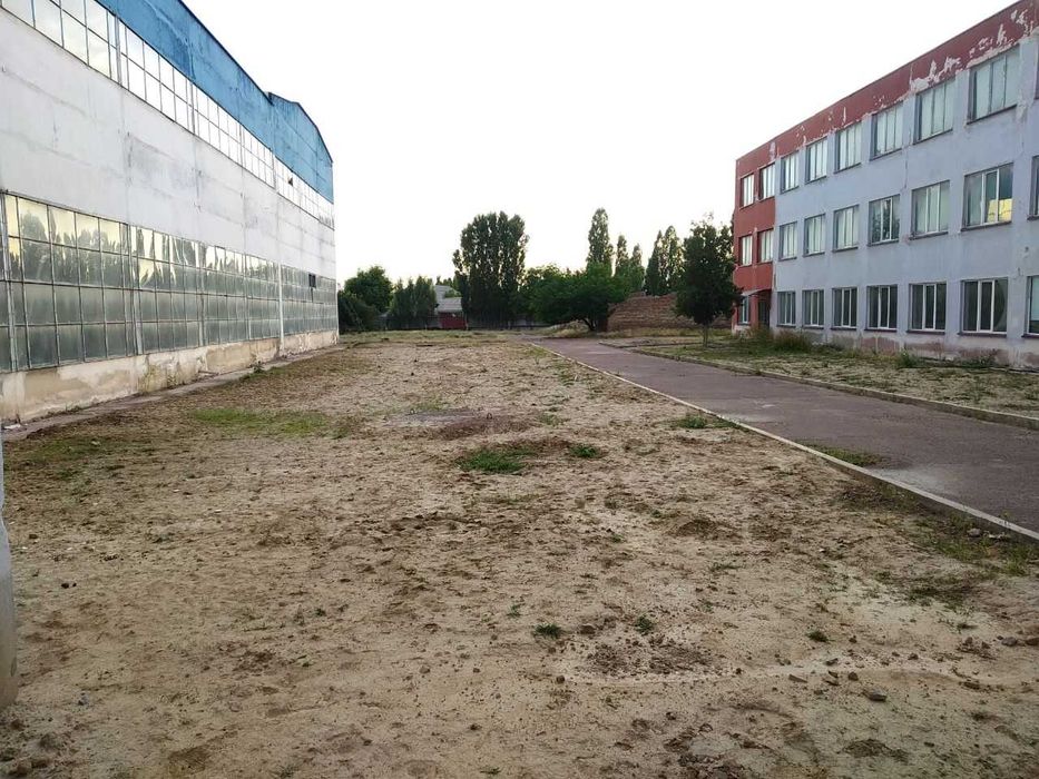 Продаётся помещение База г.Ангерене