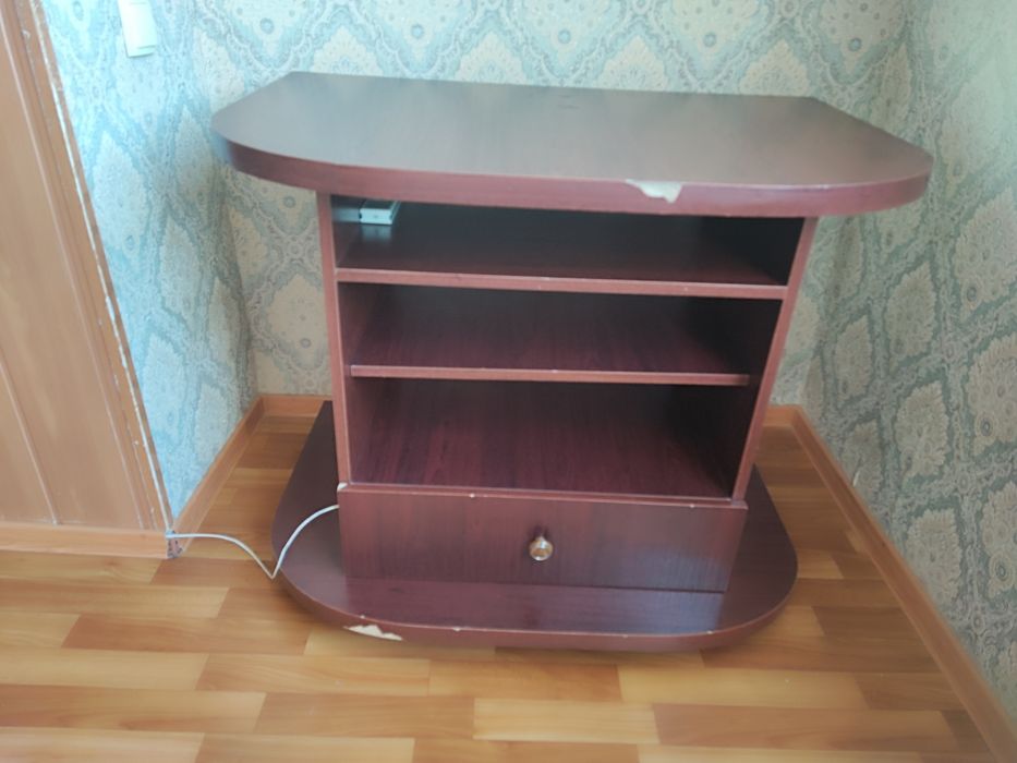 подставка в хорошем состояние