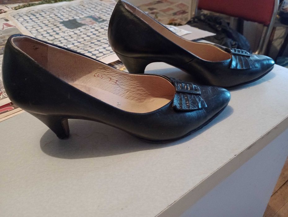 Обувки дамски есенни