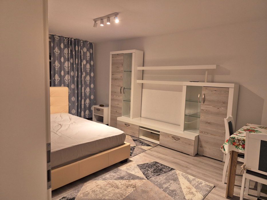Închiriez apartament 2 camere zona soarelui
