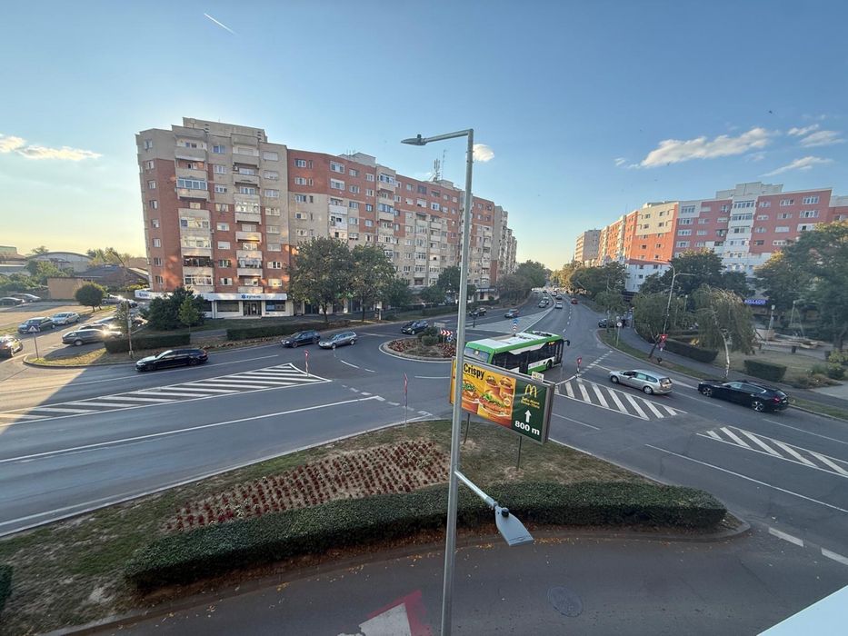 Ofer spre Inchiriere Apartament 4 Camere Zona Micro 17