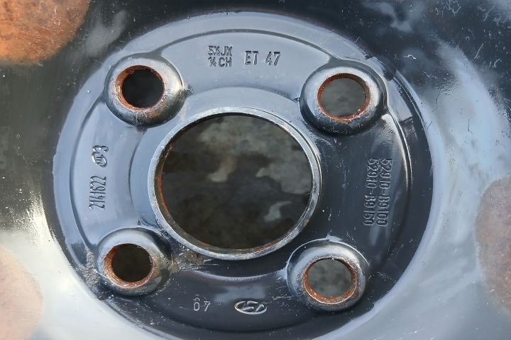 Janta tabla cu anvelopa 14 52910-B9100 52910-B9150 5JX14CH ET47 175/6