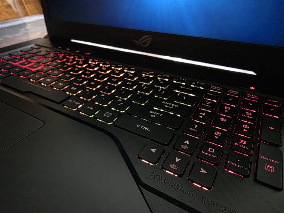 Oferta Laptop Gaming ASUS ROG i7 GTX 1060 24GB RAM SSD HDD 17.3 RGB