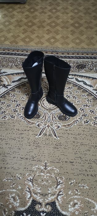 Продам сапоги женские