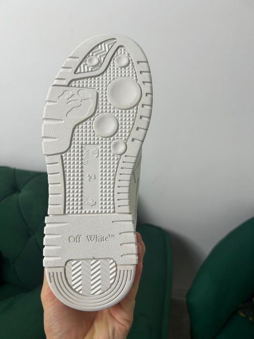 Off white out of office” for walking “