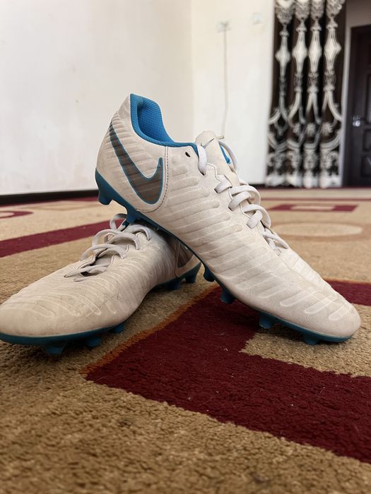 Оригиналный NIKE Бутсы сотилади