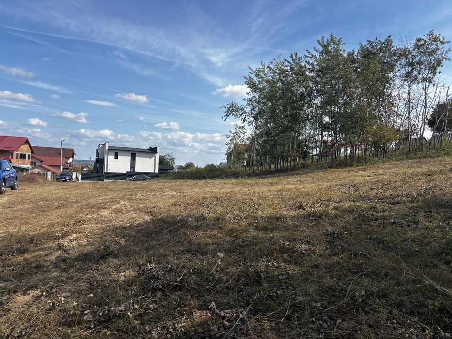 Parcele 300 mp teren intravilan Mosoaia, zona  Campului