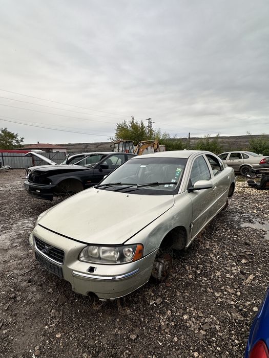 На части Volvo S60 мотор 2.4 D5 дизел D5244T здрав