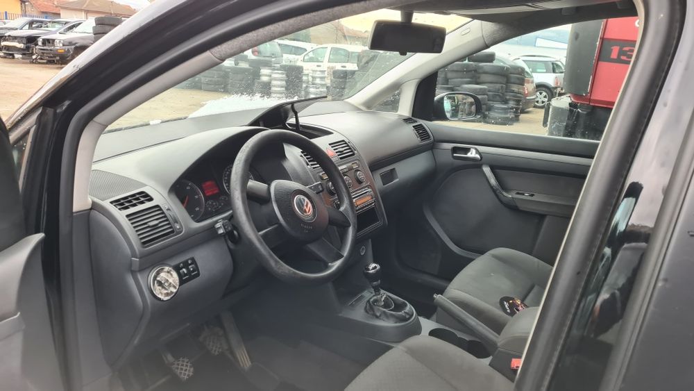 Volkswagen Touran 1.9 6ck  на части