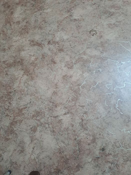 Продам б.у линолеум в хорошем состоянии