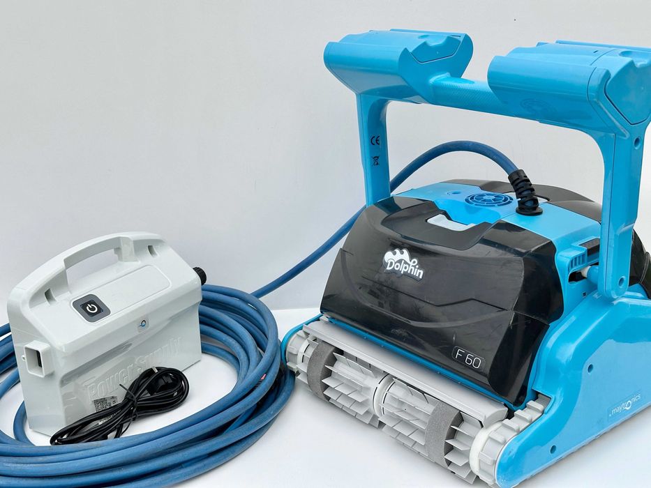 Robot curățare piscină Dolphin Maytronics F60